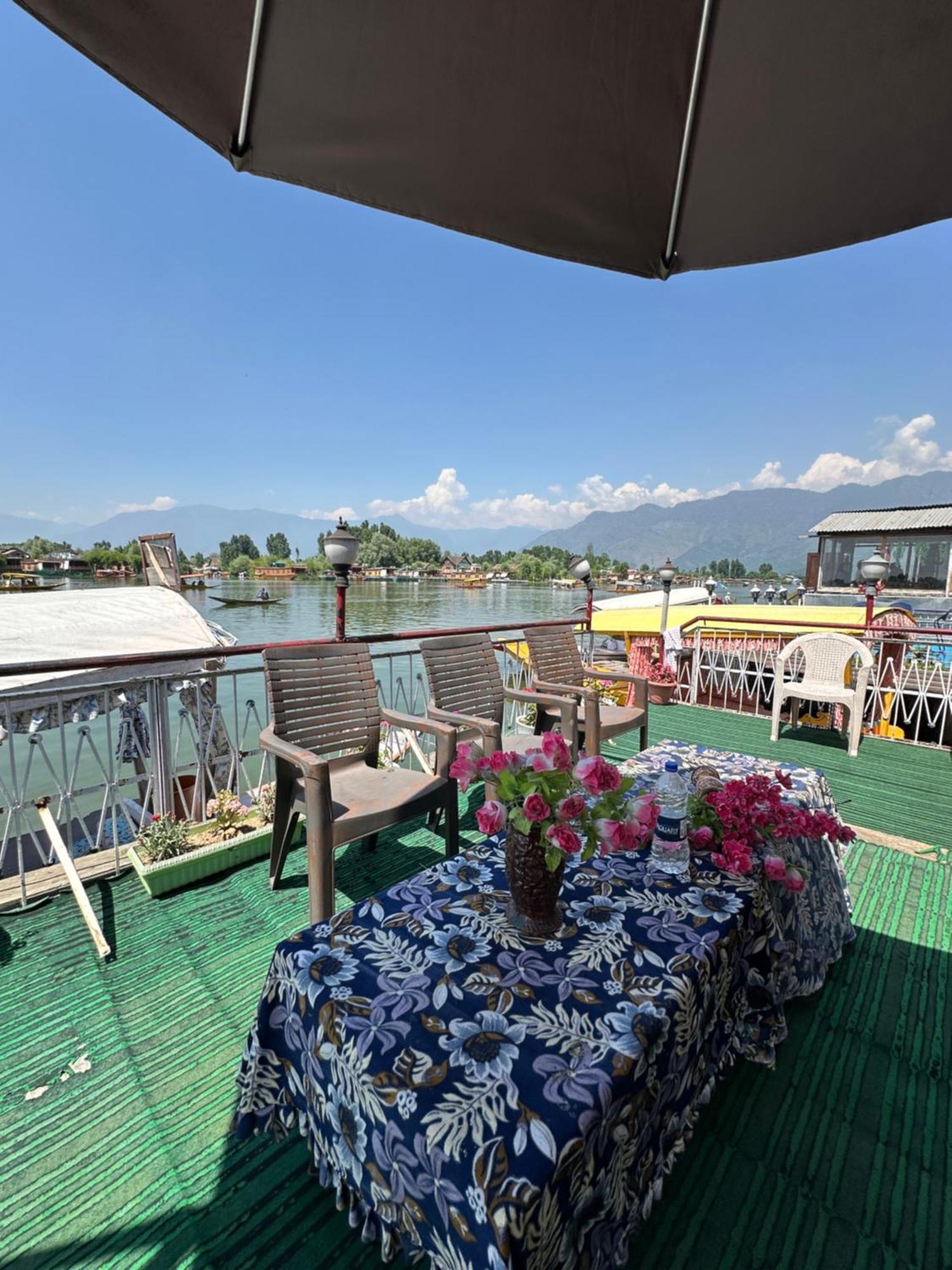 Lake Palace Group Of House Boats Srinagar  Luaran gambar
