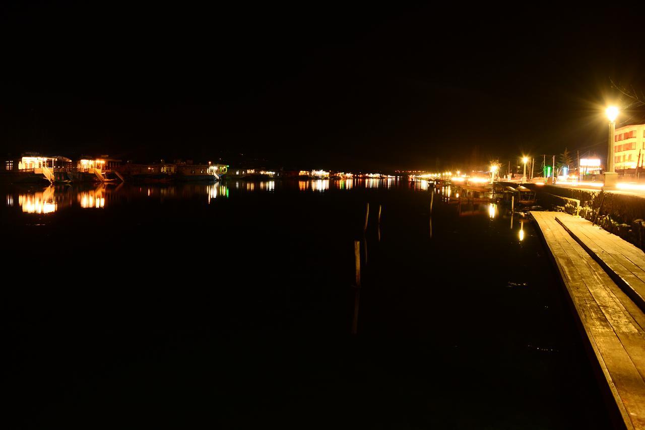 Lake Palace Group Of House Boats Srinagar  Luaran gambar
