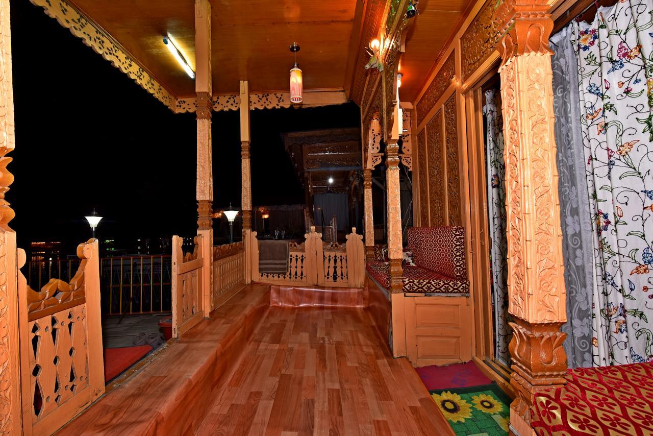 Lake Palace Group Of House Boats Srinagar  Luaran gambar